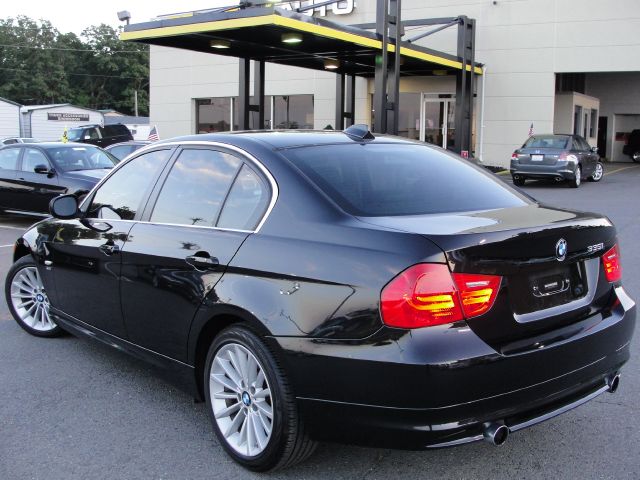 BMW 3 series 2010 photo 22