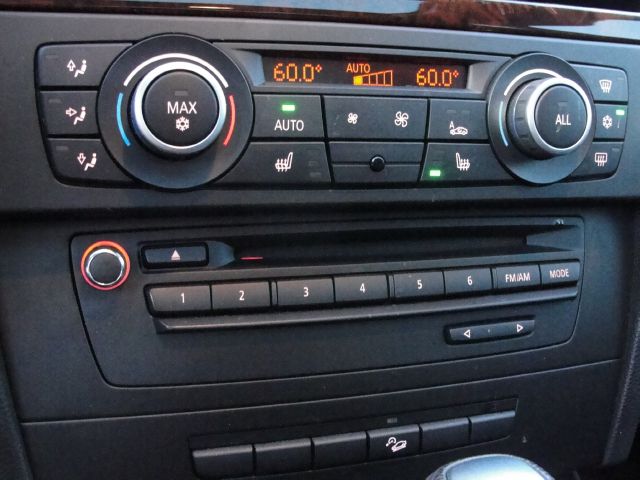 BMW 3 series 2010 photo 3