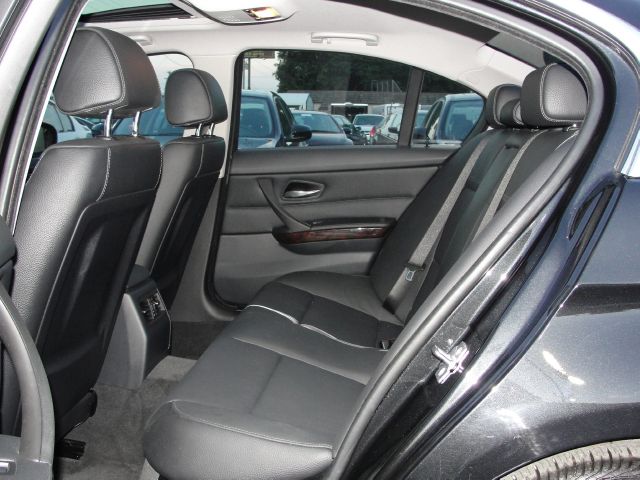 BMW 3 series 2010 photo 4