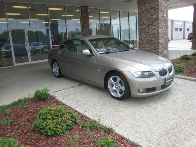 BMW 3 series 2010 photo 2