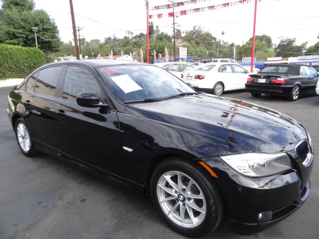 BMW 3 series 2010 photo 2