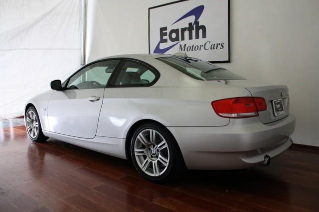 BMW 3 series 2010 photo 2