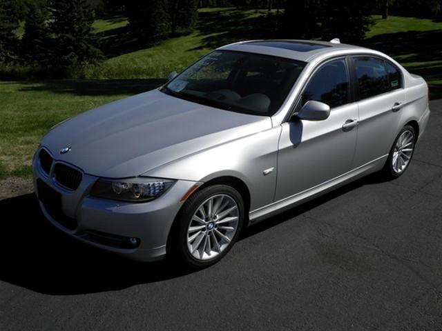 BMW 3 series 2010 photo 1