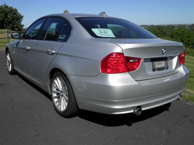 BMW 3 series 2010 photo 3