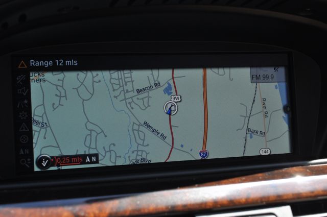 BMW 3 series 2010 photo 2