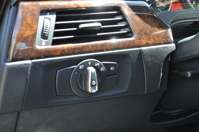 BMW 3 series 2010 photo 25