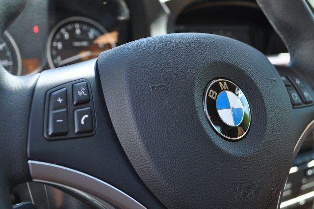 BMW 3 series 2010 photo 26
