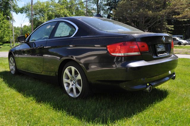 BMW 3 series 2010 photo 9