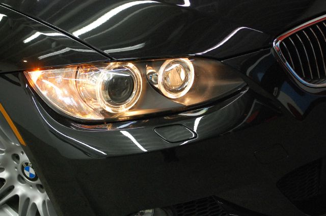 BMW 3 series 2010 photo 2