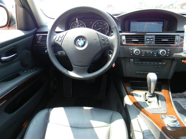 BMW 3 series 2010 photo 28