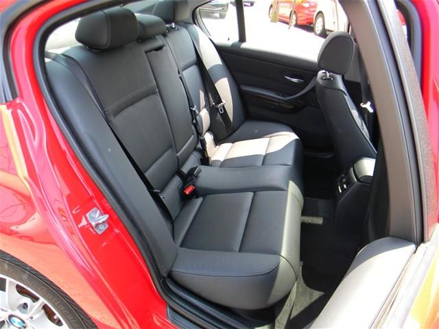 BMW 3 series 2010 photo 36