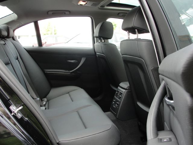 BMW 3 series 2010 photo 21