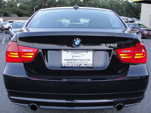 BMW 3 series 2010 photo 24