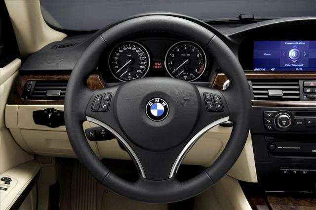 BMW 3 series 2010 photo 1