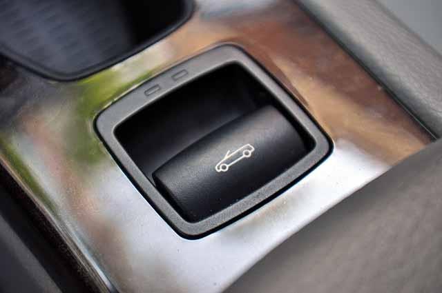 BMW 3 series 2010 photo 2