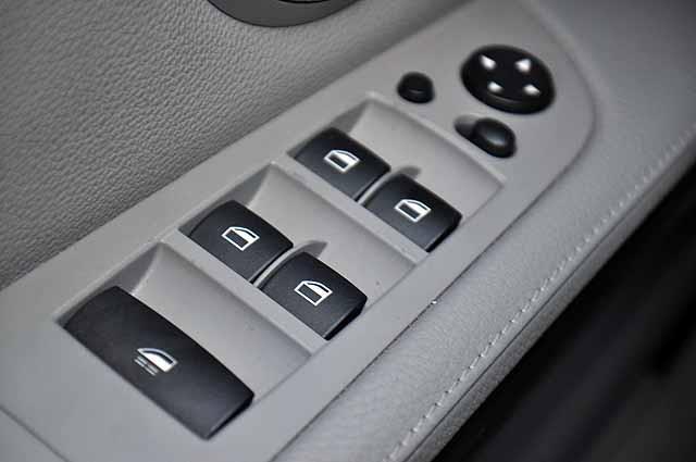 BMW 3 series 2010 photo 3