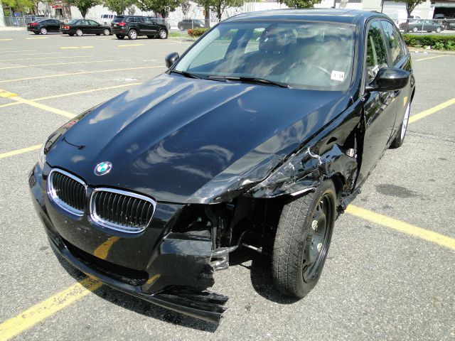 BMW 3 series EXT WB W/1sb PKG Sedan
