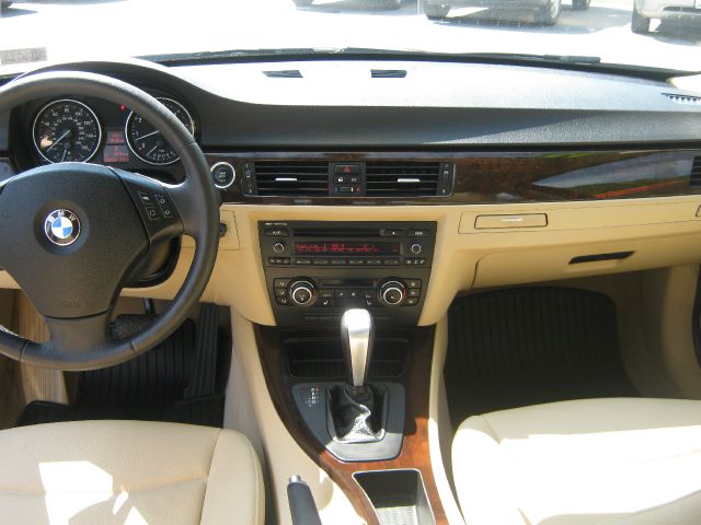 BMW 3 series 2011 photo 12