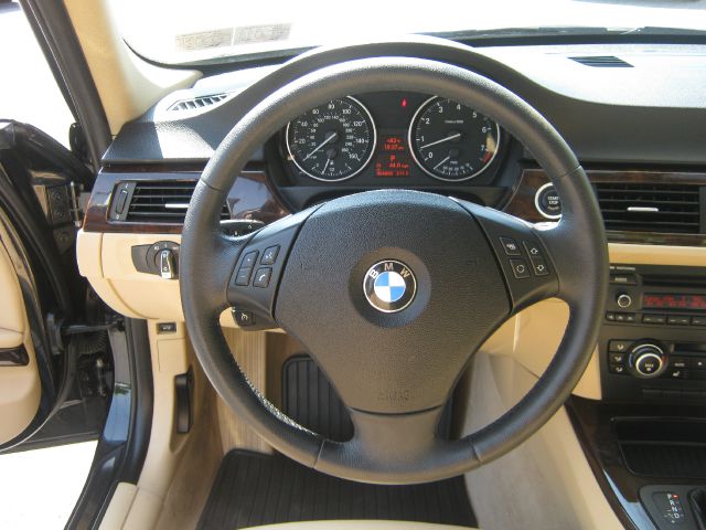 BMW 3 series 2011 photo 14
