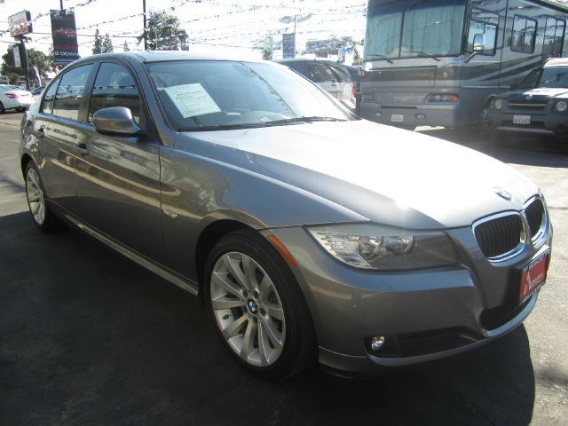 BMW 3 series 2011 photo 3