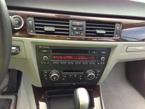 BMW 3 series 2011 photo 9