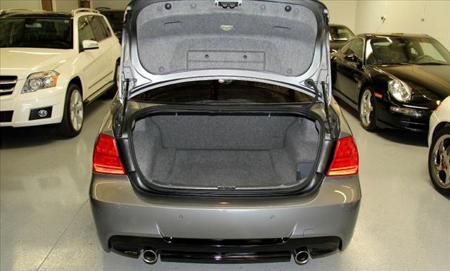 BMW 3 series 2011 photo 1