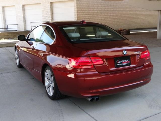 BMW 3 series 2011 photo 1