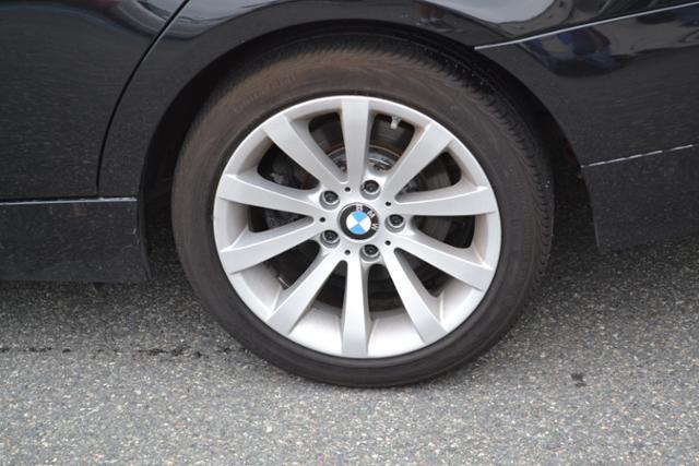 BMW 3 series 2011 photo 1