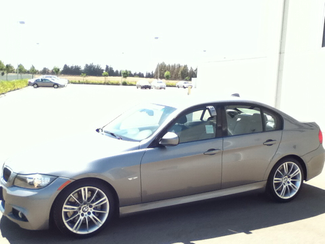 BMW 3 series 2011 photo 3