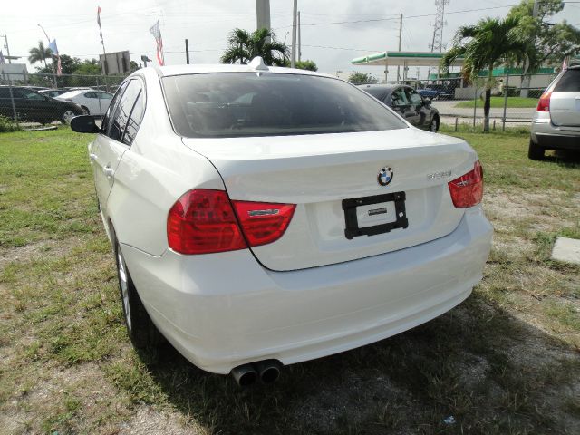 BMW 3 series 2011 photo 1
