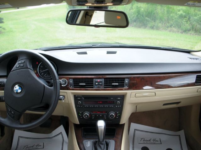 BMW 3 series EXT WB W/1sb PKG Sedan