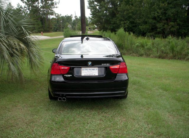 BMW 3 series 2011 photo 1