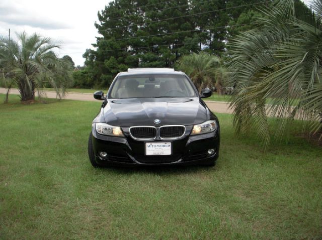 BMW 3 series 2011 photo 2