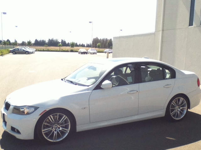 BMW 3 series 2011 photo 3