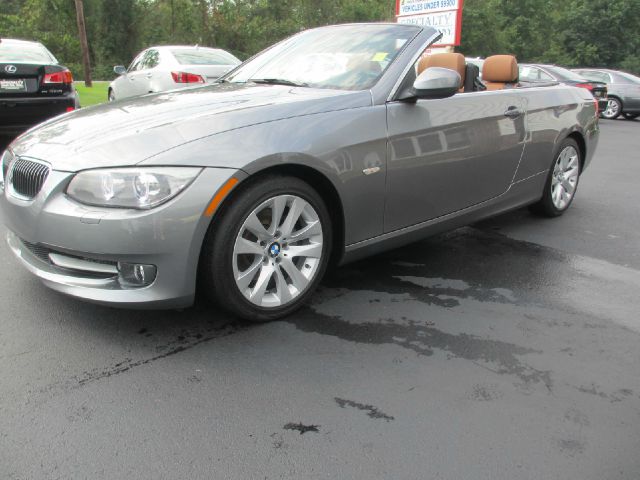 BMW 3 series 2011 photo 2