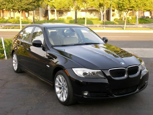 BMW 3 series 2011 photo 1