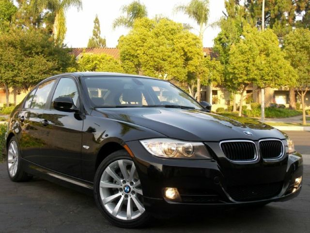 BMW 3 series 2011 photo 2