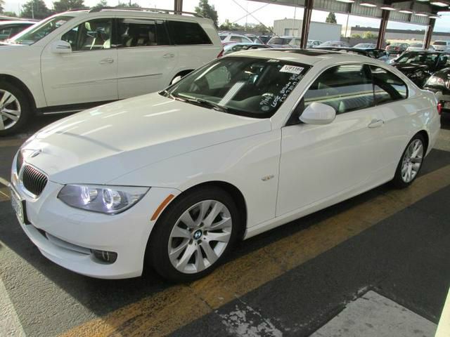 BMW 3 series 2011 photo 1