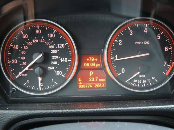 BMW 3 series 2011 photo 3