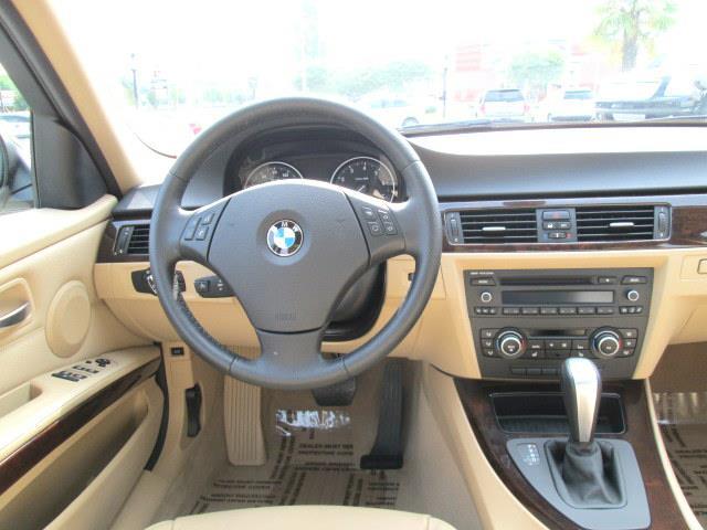 BMW 3 series 2011 photo 0