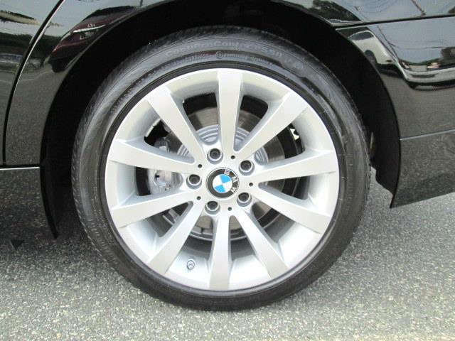 BMW 3 series 2011 photo 1