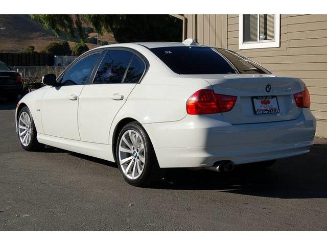 BMW 3 series 2011 photo 1