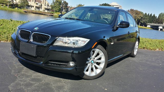 BMW 3 series 2011 photo 3