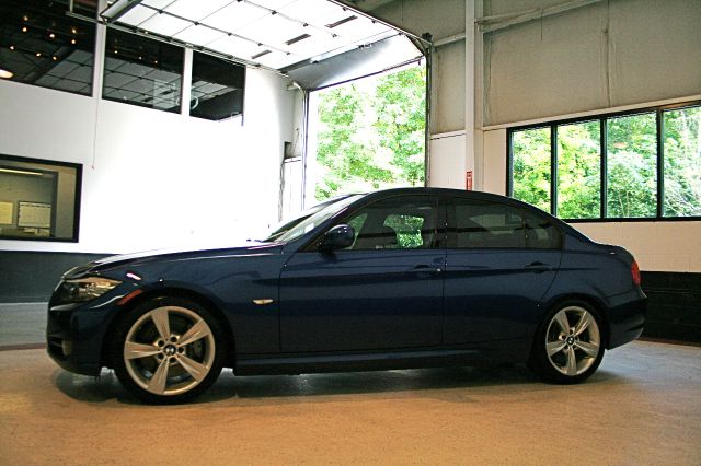 BMW 3 series 2011 photo 3