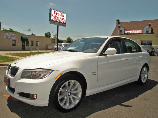 BMW 3 series 2011 photo 2