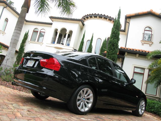 BMW 3 series 2011 photo 3