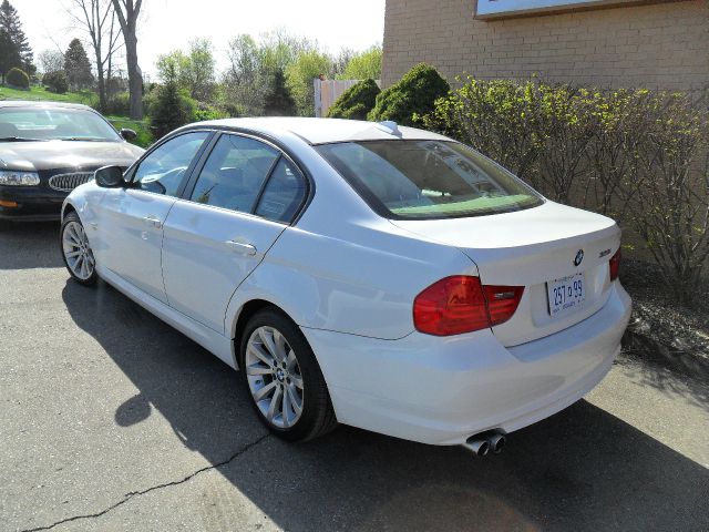 BMW 3 series 2011 photo 8