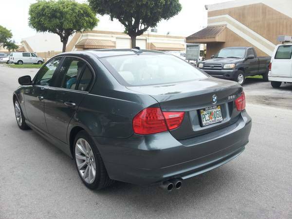 BMW 3 series 2011 photo 2