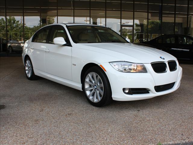 BMW 3 series 2011 photo 1