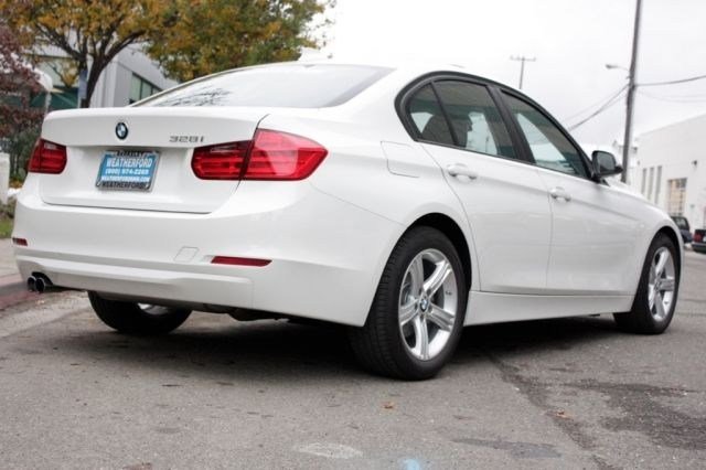 BMW 3 series 2012 photo 3